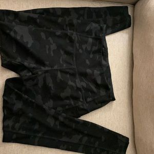 Danskin Camo leggings